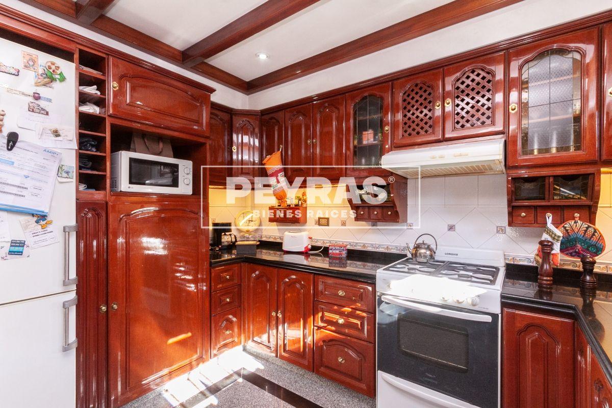 Foto de Única Casa tipo Chalet en Lanús Este. 4 Ambientes. Materiales de Primer, imagen 3