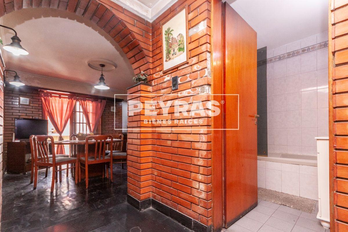 Foto de Casa 3 Ambientes con Cochera, Patio y Terraza en Gerli, imagen 1
