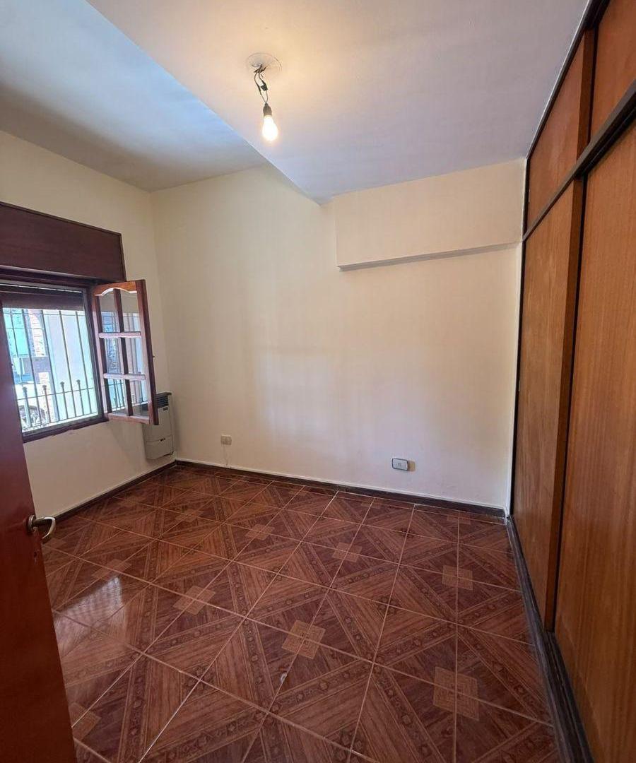 Foto de PH Tipo Casa 3 Ambientes al Frente en Alquiler., imagen 2