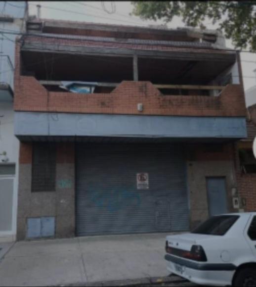 Galpon. Edificio Comercial. Monte Castro. 4
