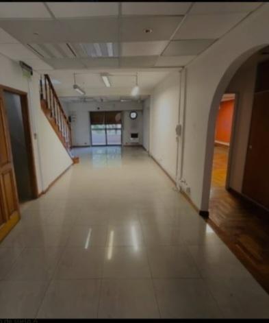 Galpon. Edificio Comercial. Monte Castro. 3