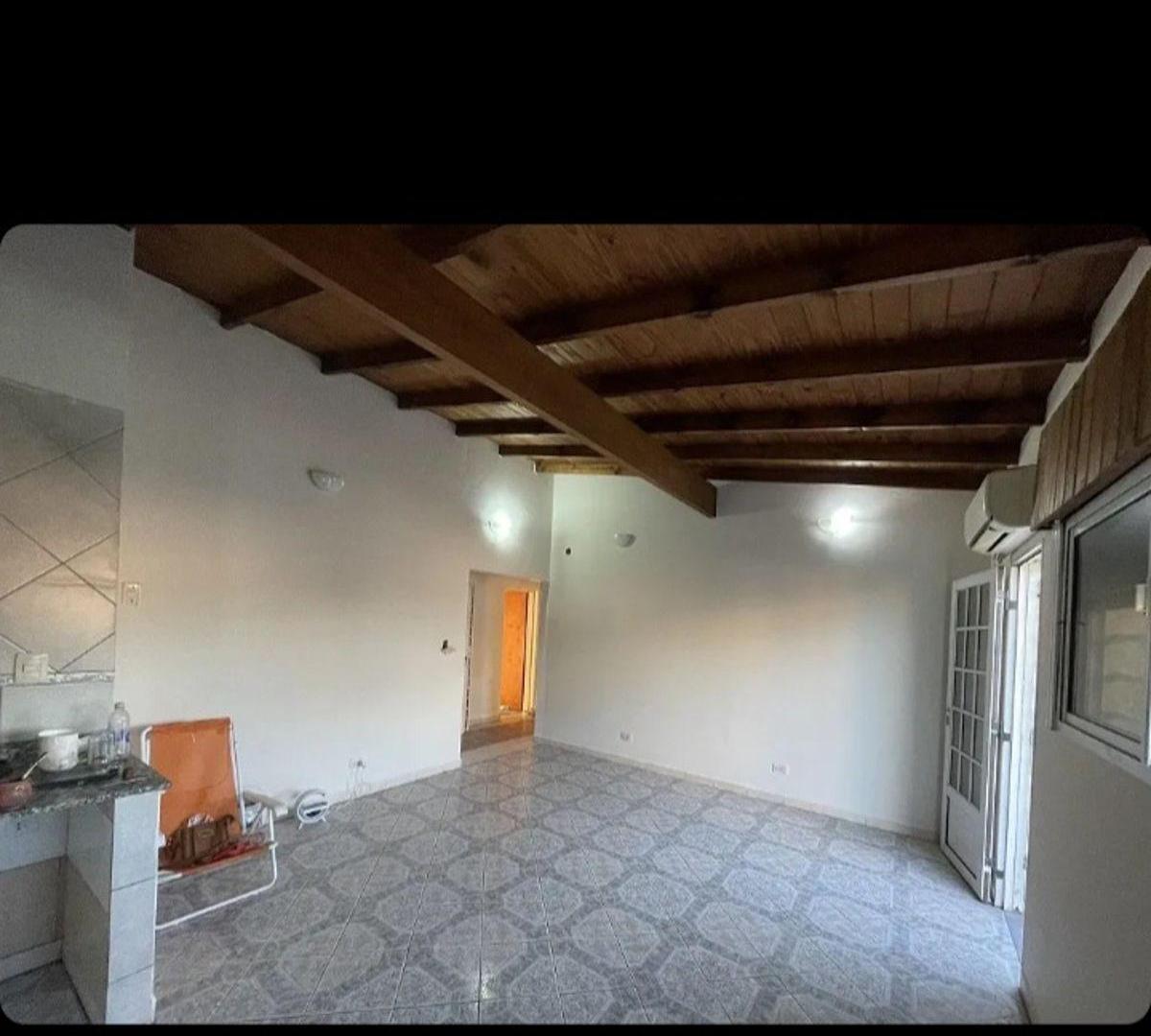 Foto de Casa planta alta en Alquiler Lomas del Mirador, imagen 5
