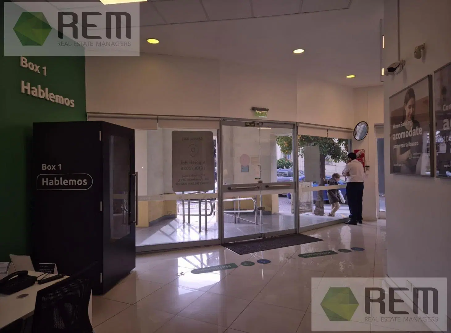 Esquina en Pleno Foco Comercial de San Isidro 4