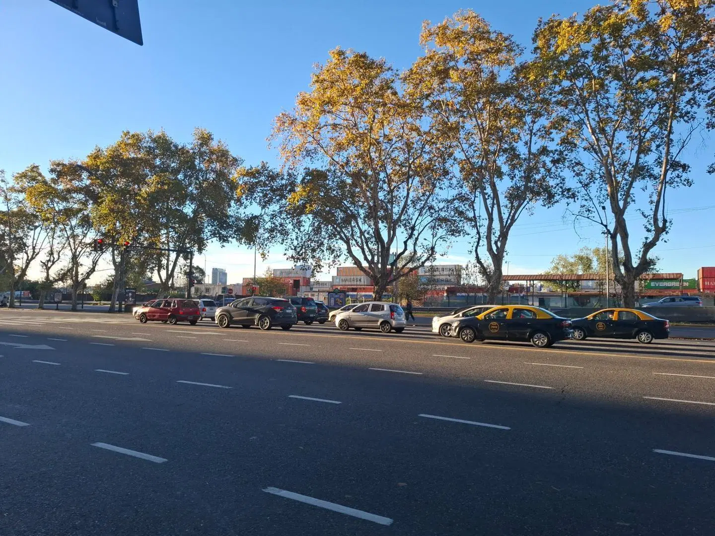 Seguridad 24hs. Calefaccion Central. Av Libertador 3