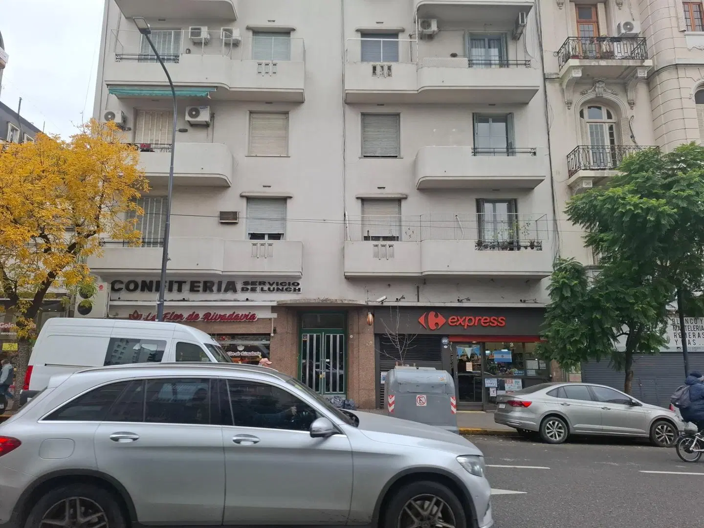 Edificio Antiguo.Av Rivadavia.Cerca de todo 5
