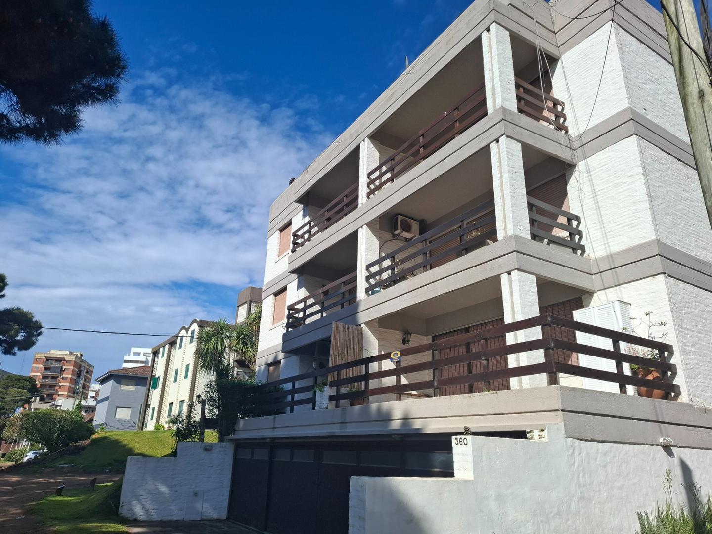 Foto de Pinamar 3 Ambientes Cochera Baulera, imagen 1