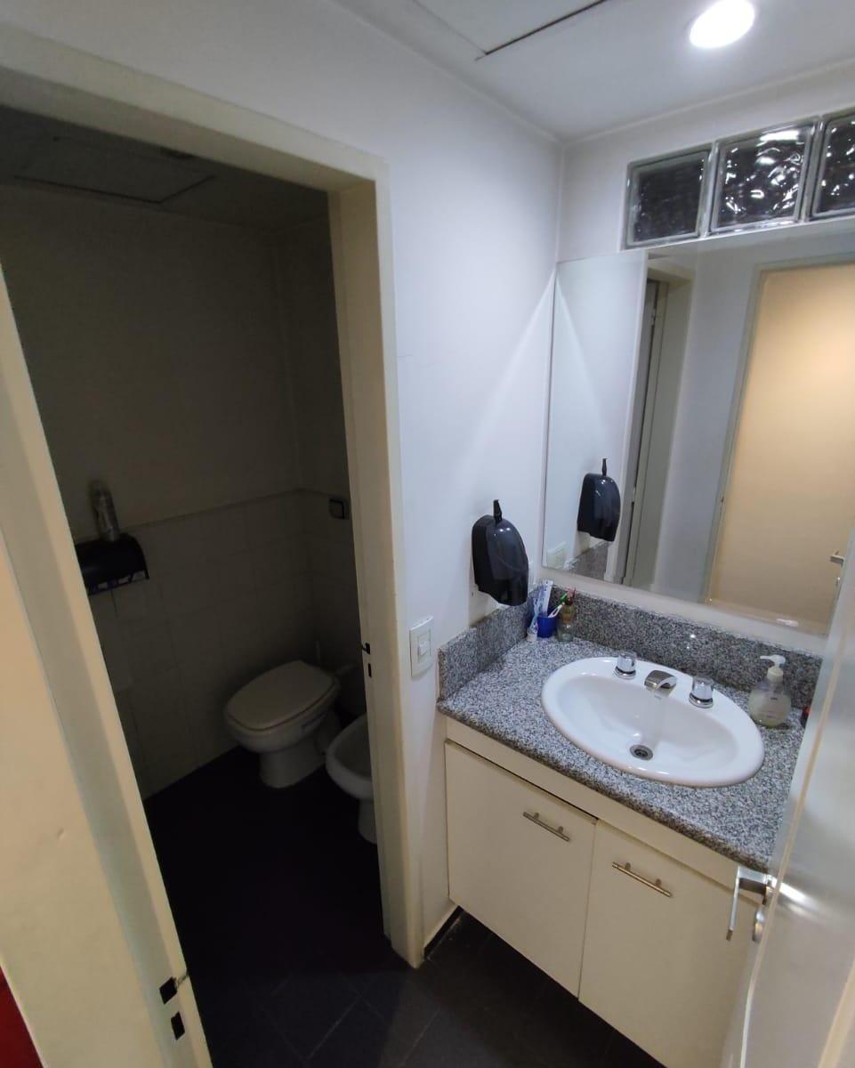 VENDO OFICINA SOBRE IRIGOYEN EXCELENTE 175 MTS NUEVA CORDOBA