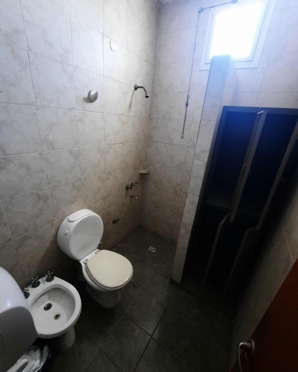 Alquiler de Galpon - Zona Mercado de Abastos - 1500 m². Seguridad 24hs. 4