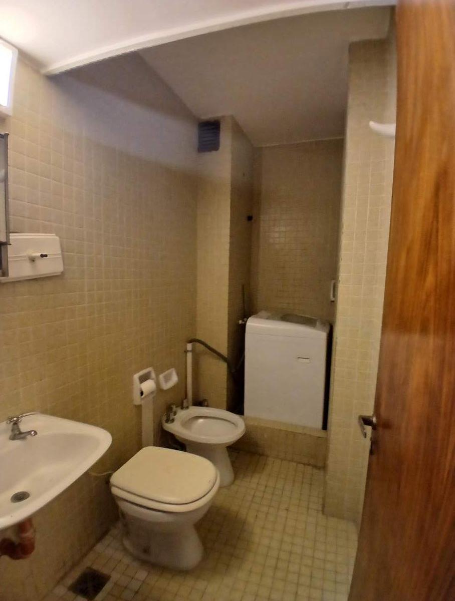Venta Departamento Semipiso de Categoria con Cochera Propia Sobre Cañada 5