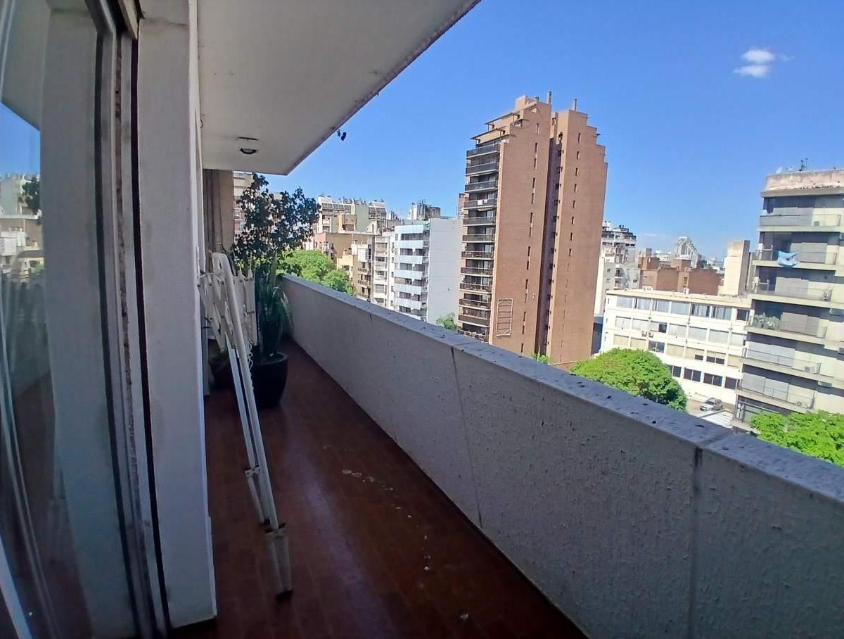 Venta Departamento Semipiso de Categoria con Cochera Propia Sobre Cañada 4