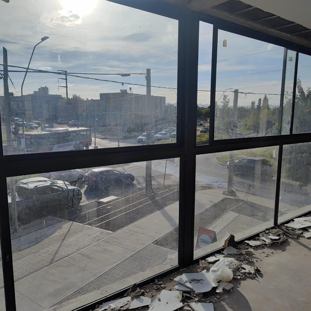 Foto de ALQUILER LOCAL PLANTA ALTA COMERCIAL VALLE ESCONDIDO, imagen 3