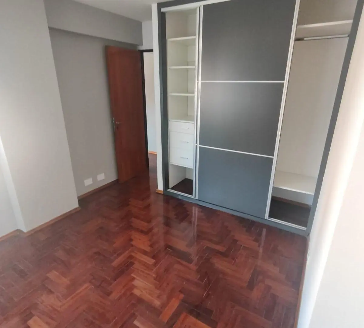VENTA 2 DORMS DERQUI ESQ. INDEPENDENCIA U$S 129900 4