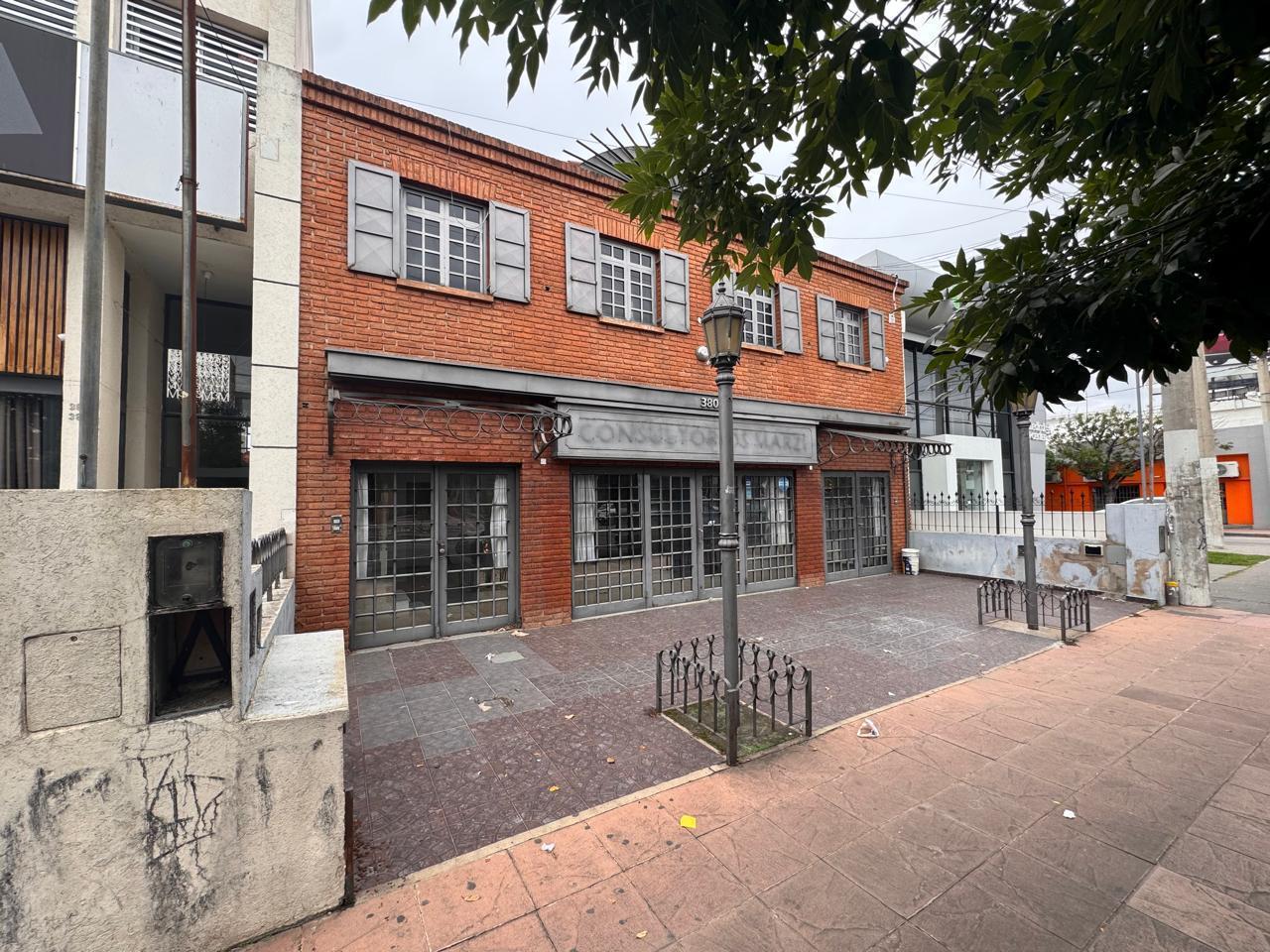 LOCAL 393m2 cub. ZONA NORTE sAv. Rafael Núñez 3800
