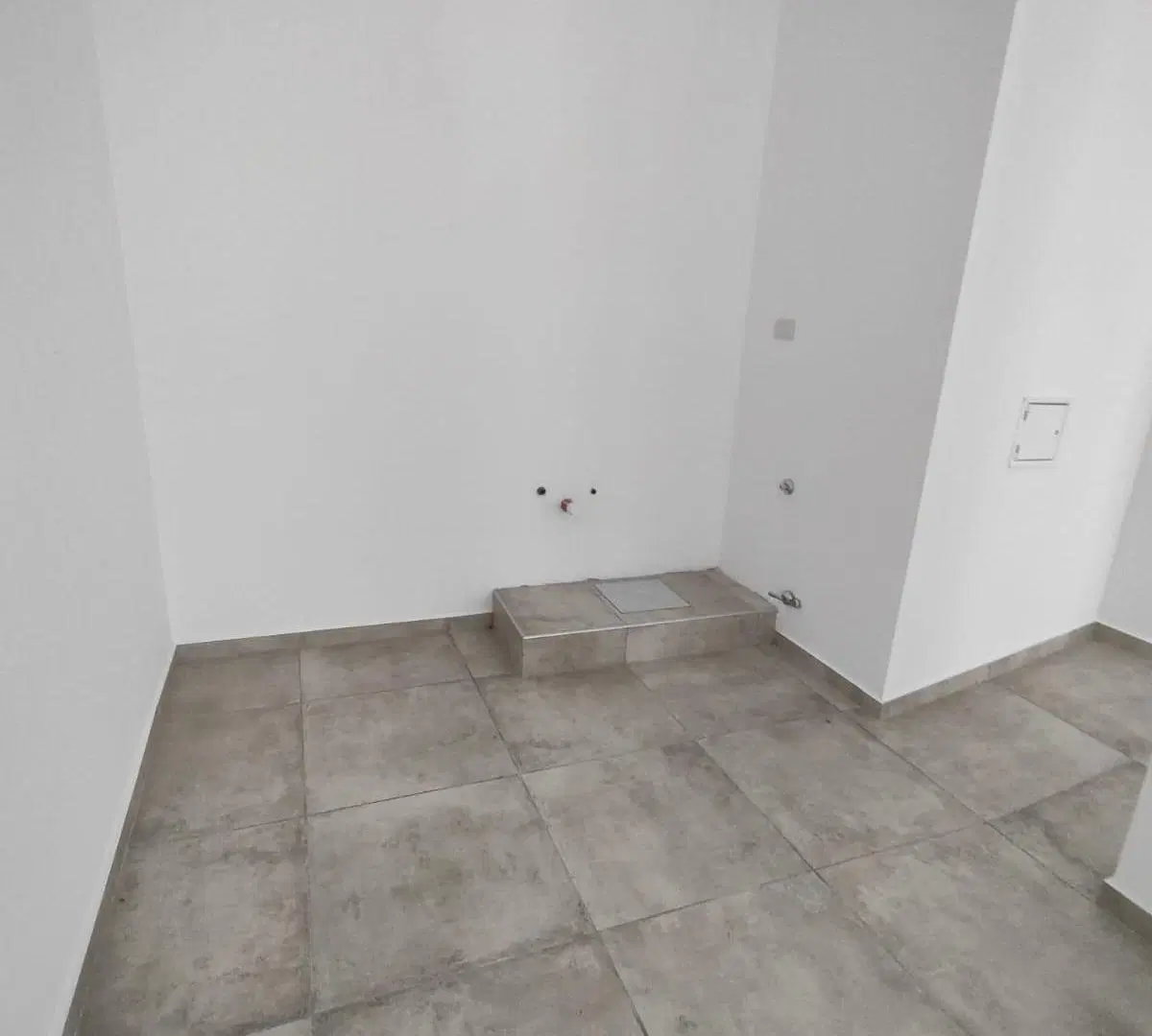 Arturo M. Bas 392 LOCAL COMERCIAL 2