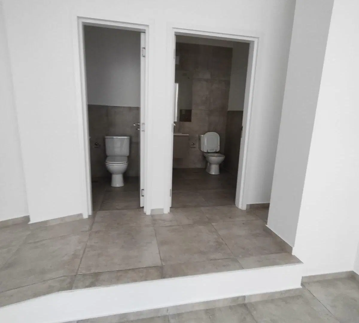 Arturo M. Bas 392 LOCAL COMERCIAL 3