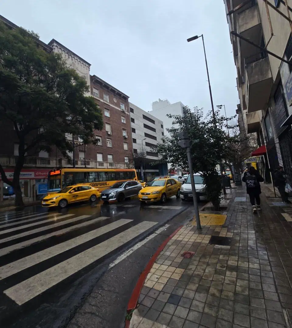 Local comercial en Av. Emilio Olmos 393. 5
