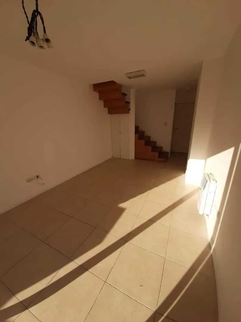 ALQUILER DUPLEX 1 DORM MAS ESCRITORIO - A MTRS DE CIUDAD UNIVERSITARIA 3