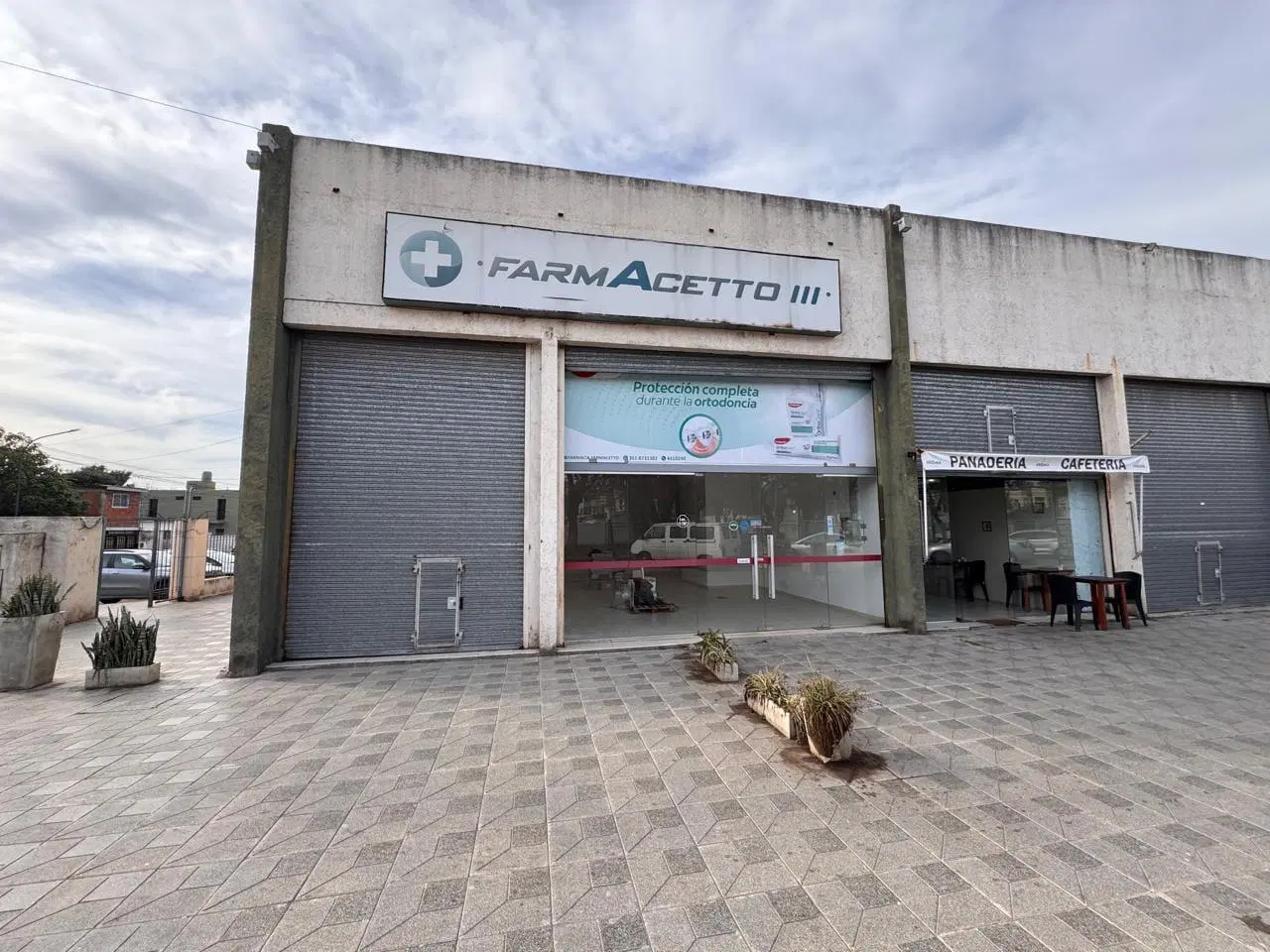 LOCAL ZONA SUR AV. BERNARDINELLI 3200 70m2 8
