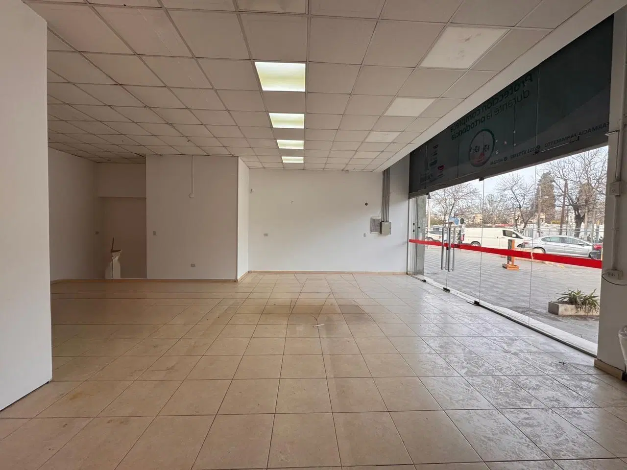 LOCAL ZONA SUR AV. BERNARDINELLI 3200 70m2 3