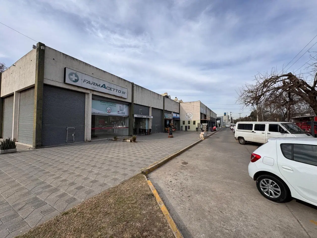 LOCAL ZONA SUR AV. BERNARDINELLI 3200 70m2 2