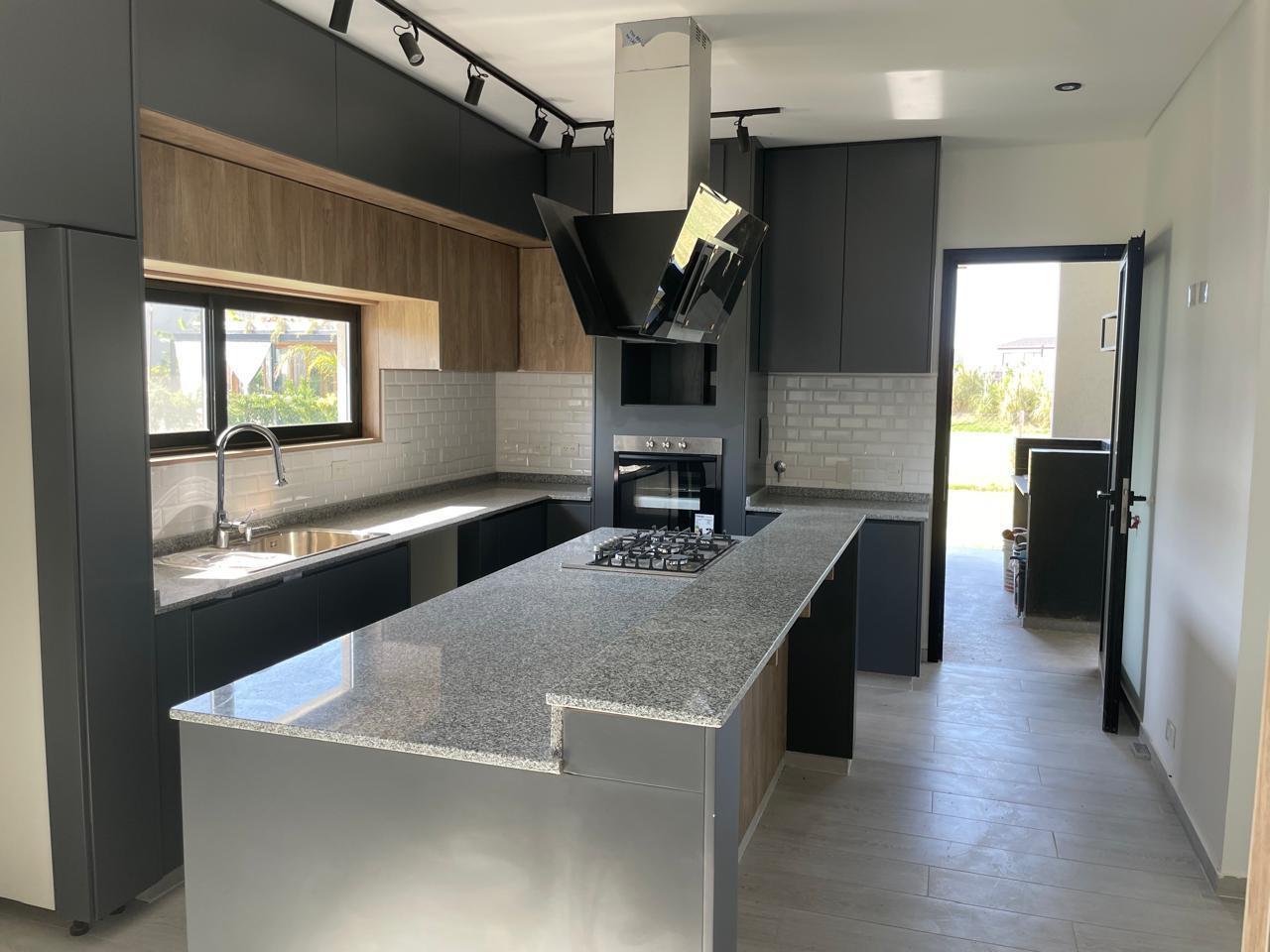 Foto de Casa en venta en espectacular barrio cerrado, imagen 2