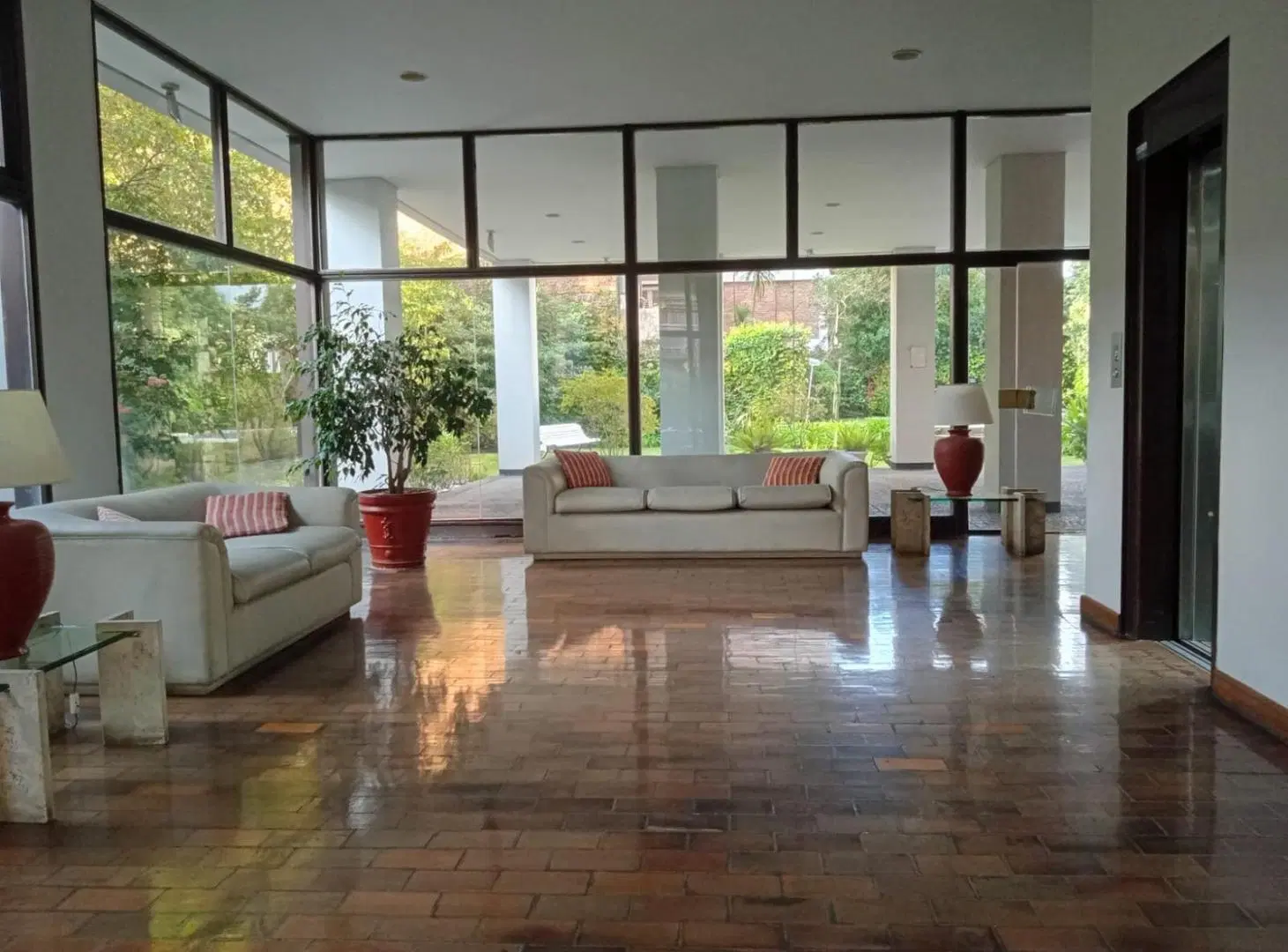 Muy luminoso Departamento semipiso en Martinez 3