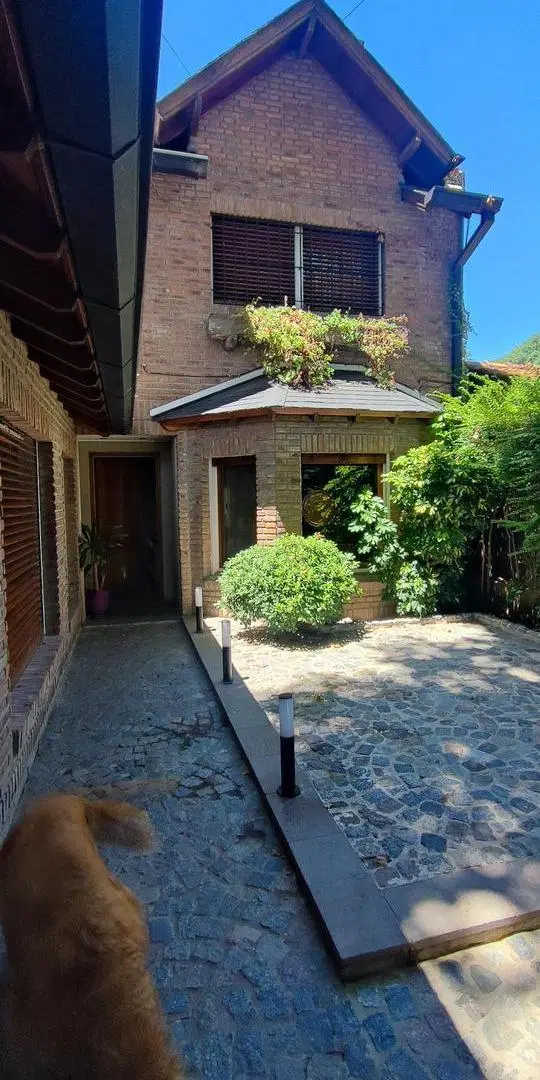 Espectacular casa en venta, Martinez vias a Libertador 3