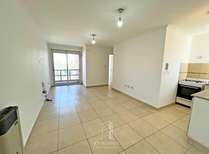 A MTS DE AV COLON - AMPLIO - LUMINOSO - 1 DORM - TERRAZA - BALCON 3