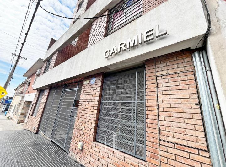 A MTS DE AV COLON - AMPLIO - LUMINOSO - 1 DORM - TERRAZA - BALCON 1