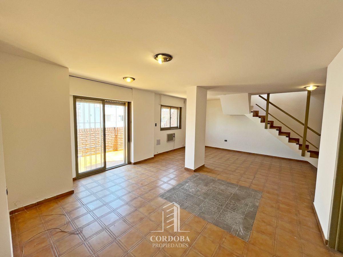 Foto de A UN PASO DE CIUDAD UNIVERSITARIA - DUPLEX - PISO COMPLETO - PERU - 3, imagen 3