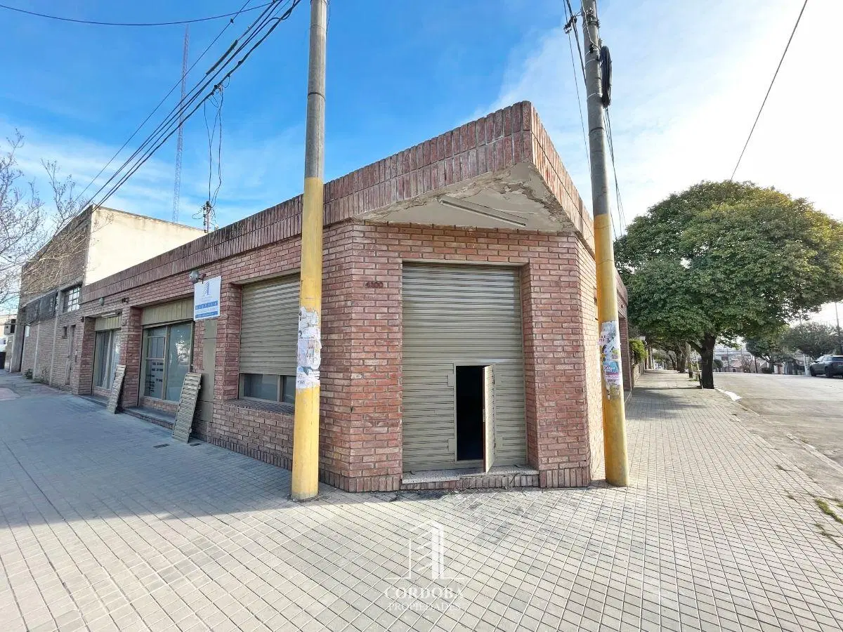 LOCAL ESQUINA - ALTAMIRA - GRAN VISIBILIDAD - FRENTE VIDRIADO - IMPUESTOS COMPARTIDOS - SIN EXPENSAS 4