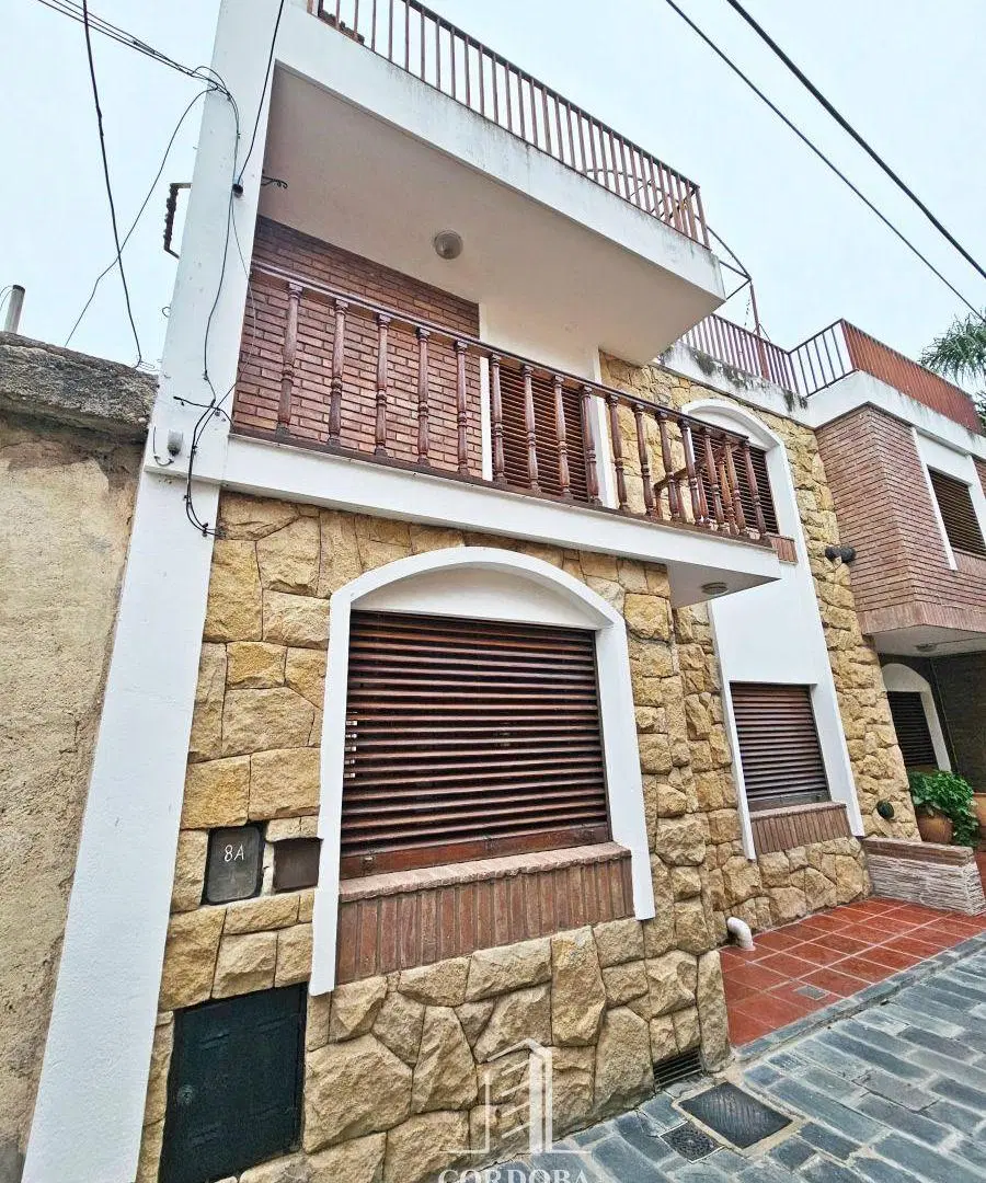 DUPLEX TIPO CASA - INGRESO INDEPENDIENTE - SIN EXPENSAS - PATIO 2