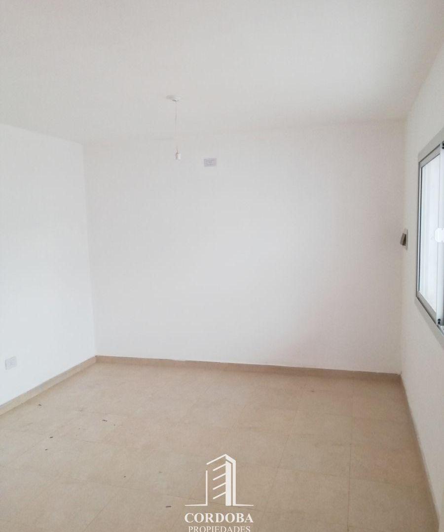 Foto de RIO PRIMERO - PLANTA ALTA - BALCON - 1 DORM - ALTAMIRA - EXPENSAS BAJAS, imagen 3