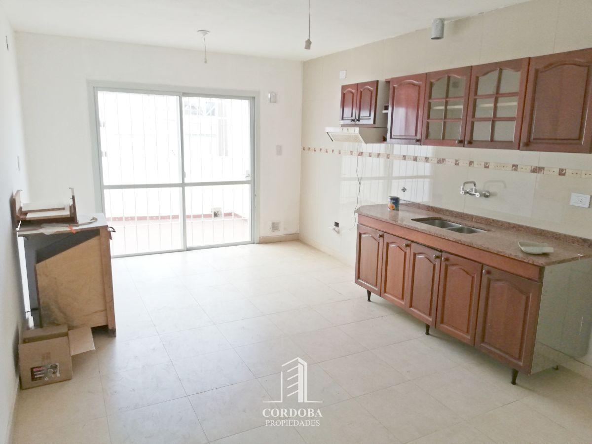 Foto de RIO PRIMERO - PLANTA ALTA - BALCON - 1 DORM - ALTAMIRA - EXPENSAS BAJAS, imagen 2