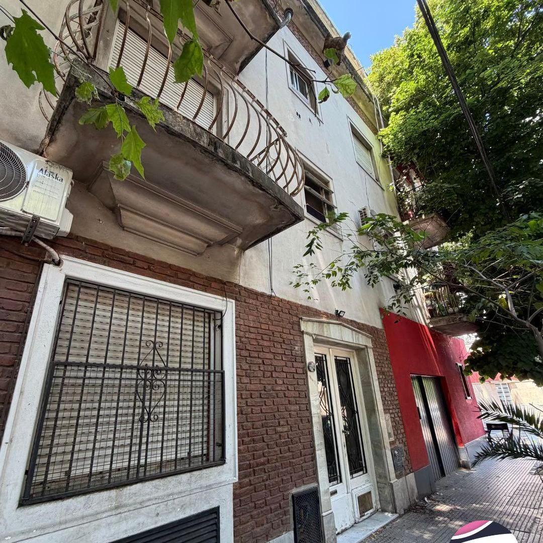 3 AMBIENTES CON BALCON - 2DO POR ESCALERA - MUY LUMINOSO!