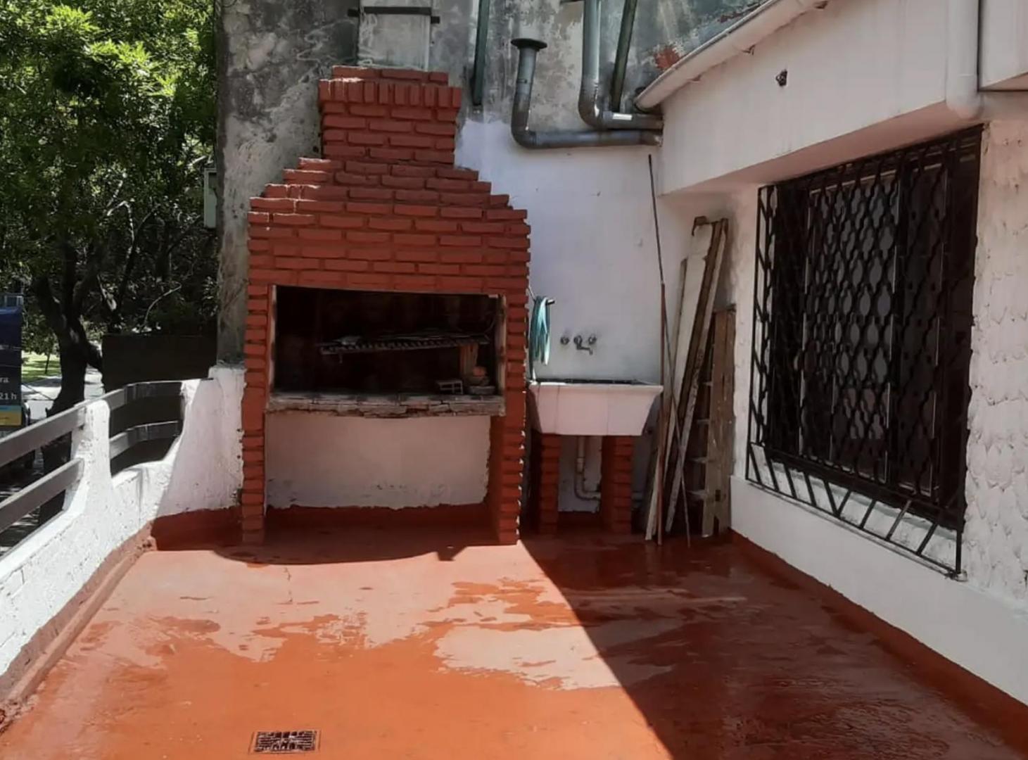 3 AMBIENTES EN PLANTA ALTA + GALPON EN PLANTA BAJA -