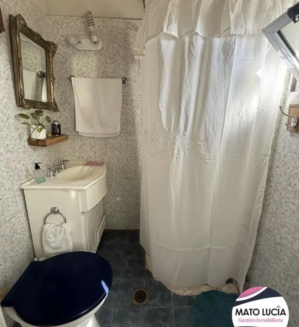 IMPECABLE PH PRIMER PISO POR ESCALERA CON BALCON Y TERRAZA 8