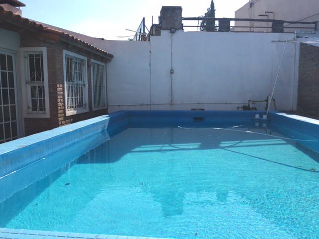 Amplio Chalet Sobre Av Espora, Ideal Emprendimiento. 1