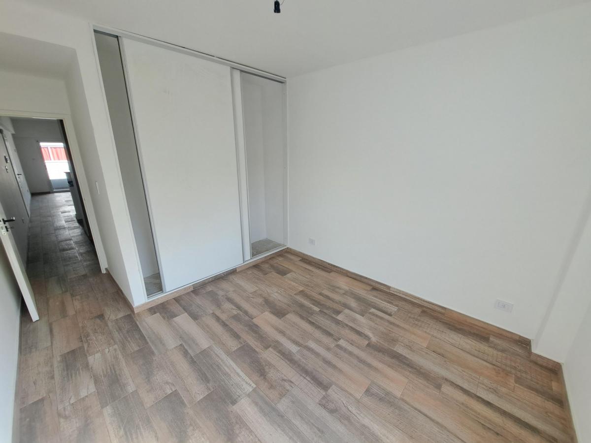 DEPARTAMENTO 2 AMBIENTES A ESTRENAR, CON COCHERA CUBIERTA. EXCELENTE UBICACION. CON FINANCIACION