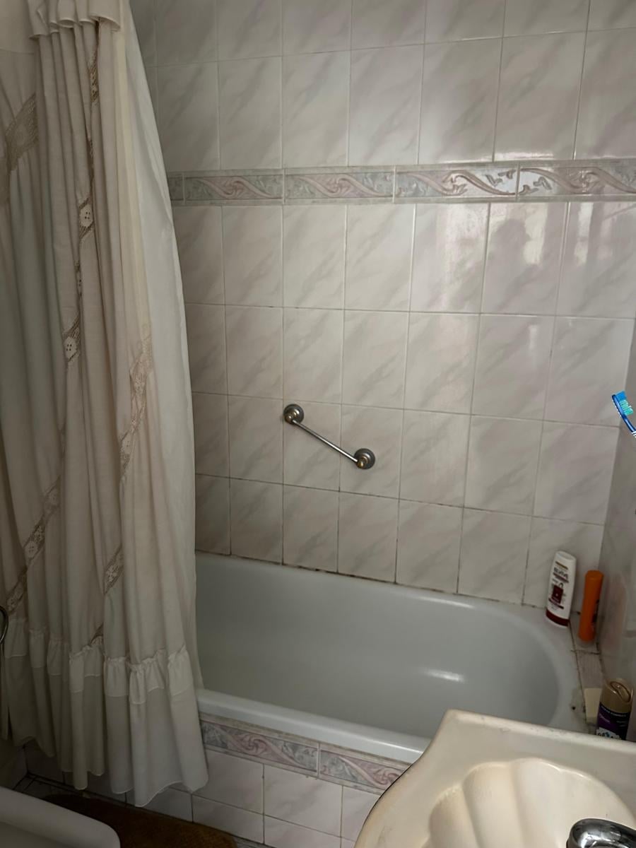 Foto de DEPARTAMENTO 2 AMBIENTES, MUY LUMINOSO EN PLENO LAS LOMITAS. APTO, imagen 5