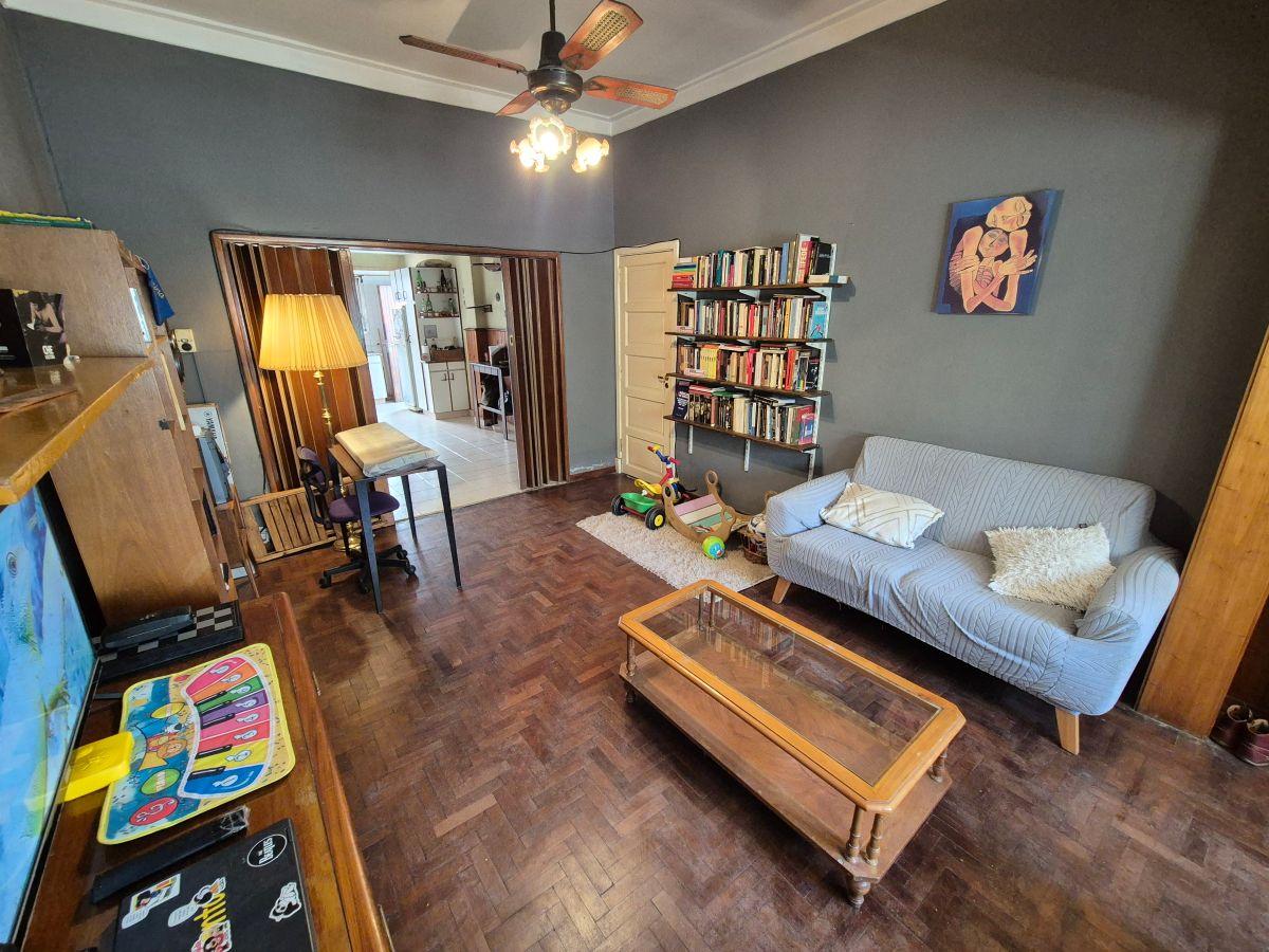 Foto de CHALET A 400 MTS DE PLAZA BROWN, imagen 2