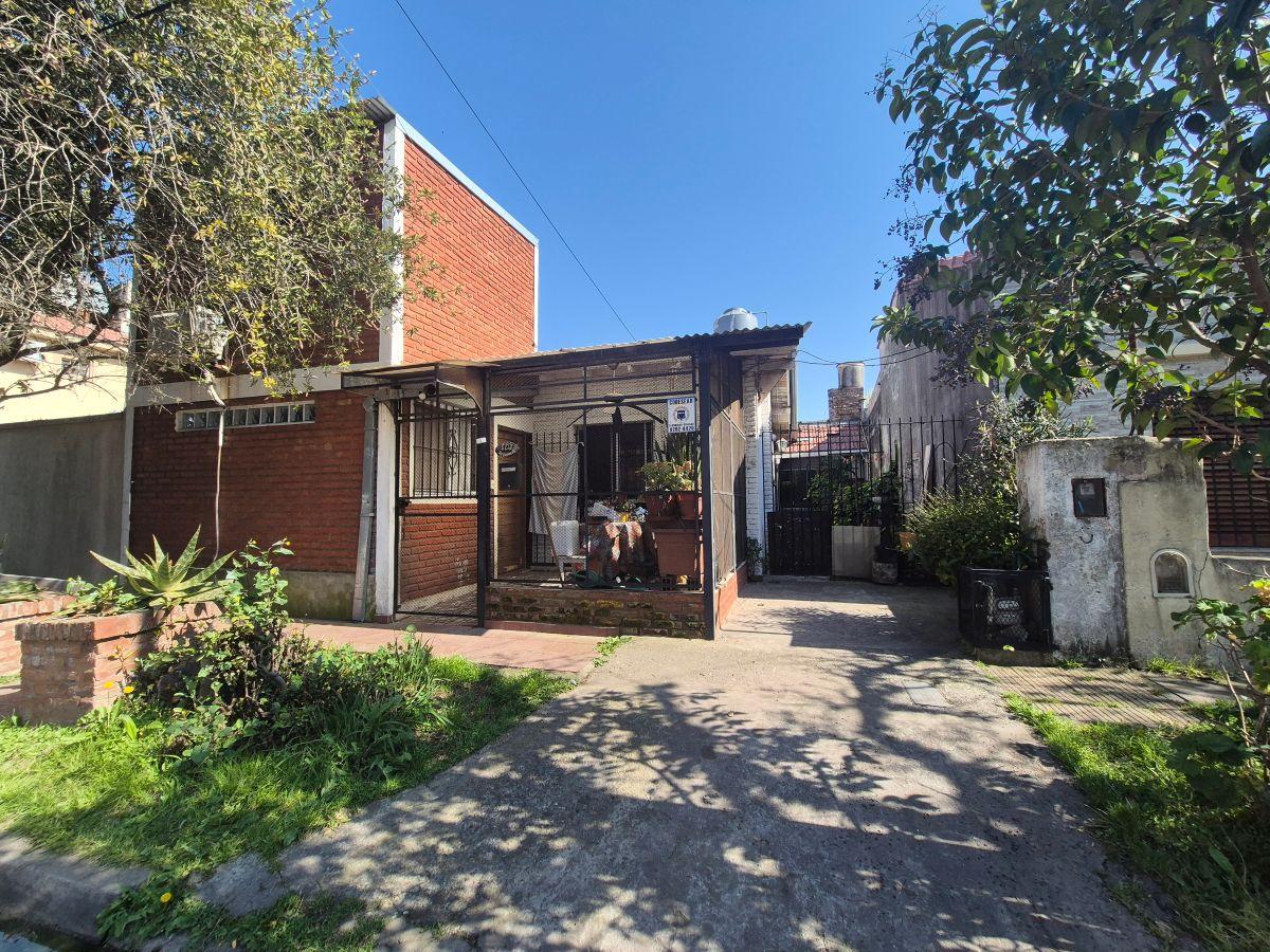 Foto de CASA PARA DOS FAMILIAS - A RECICLAR, imagen 2