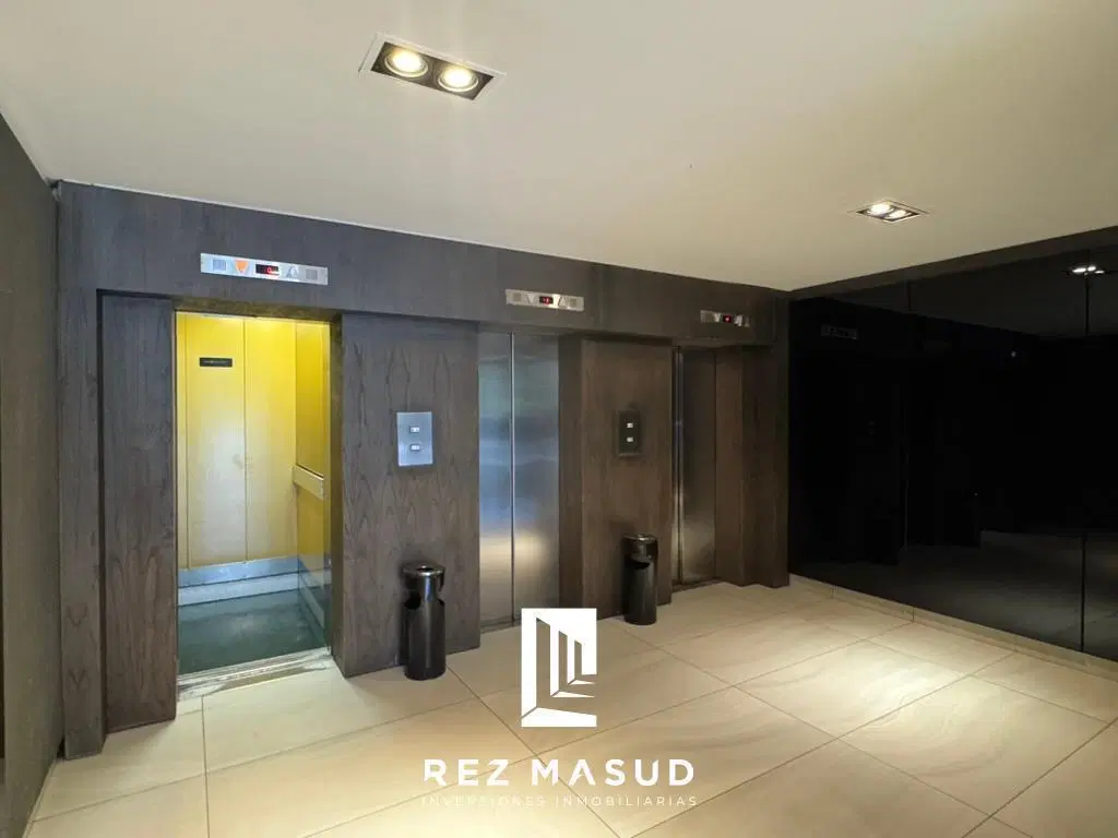Oficina piso completo en venta/alquiler Edificio Buci 4