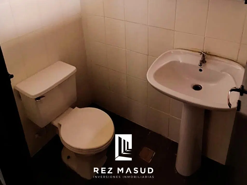 2 Oficinas en alquiler Av. Sarmiento y Belgrano 2