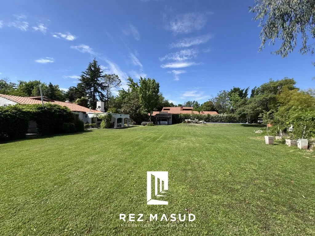Terreno en venta - Chacras de Coria a 1 cuadra de la YPF 3