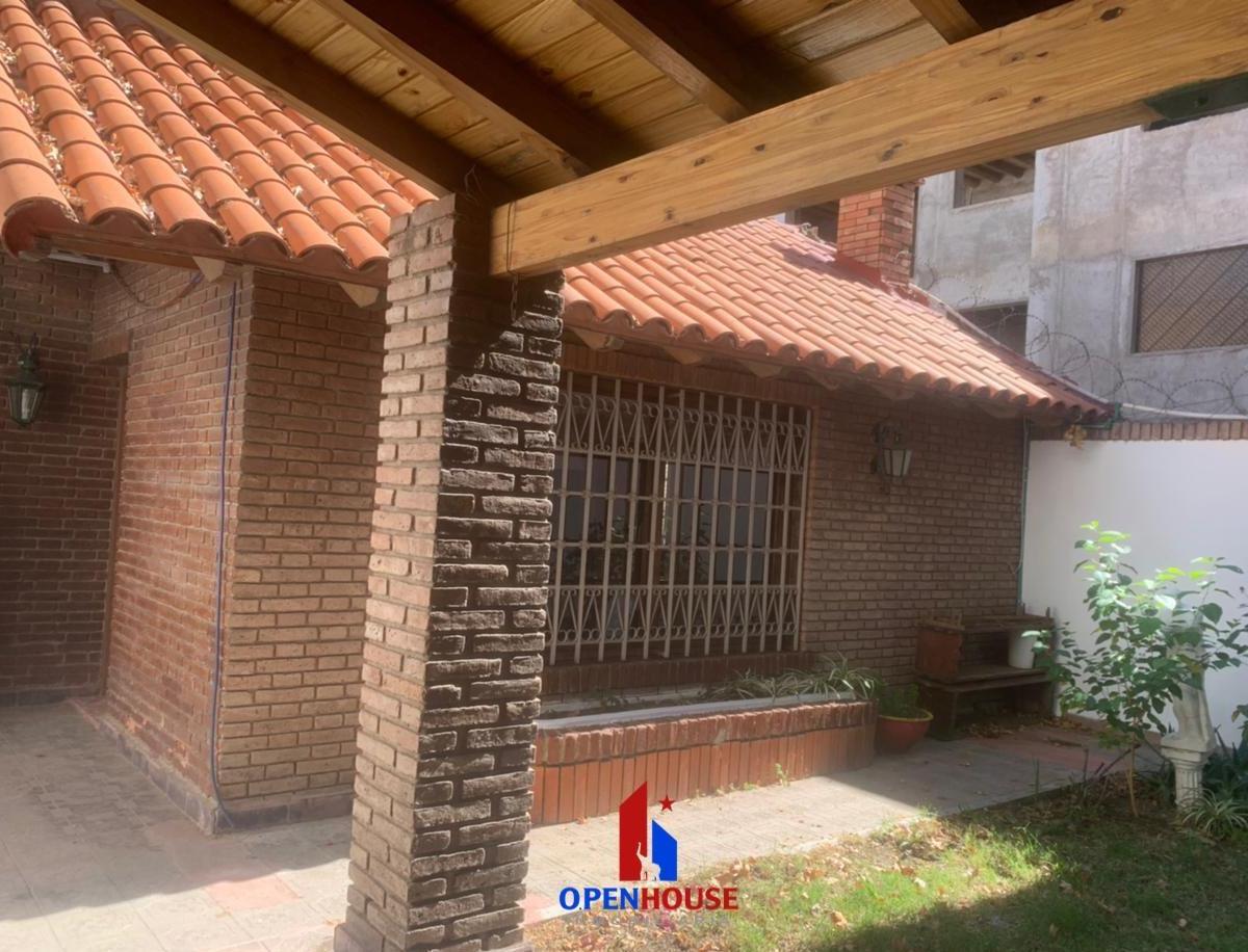 Openhouse Inmobiliaria Vende Casa Ubicada a m de Plaza Godoy Cruz 1
