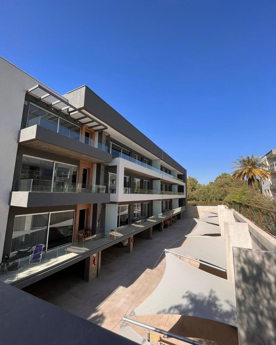 Vende Departamentos de Alta Gama en Barrio Dalvian Estrenar 3