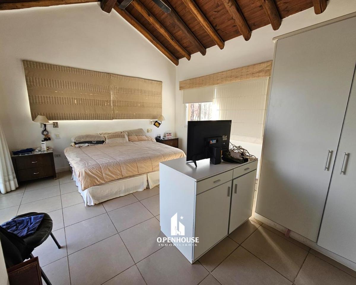Openhouse Vende Exclusiva Casa en Barrio Privado El Remanso en Chacras de Coria 1