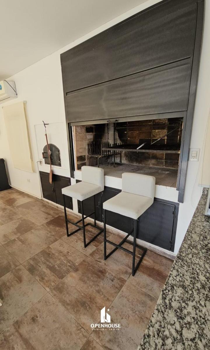 Openhouse Vende Exclusiva Casa en Barrio Privado El Remanso en Chacras de Coria 5