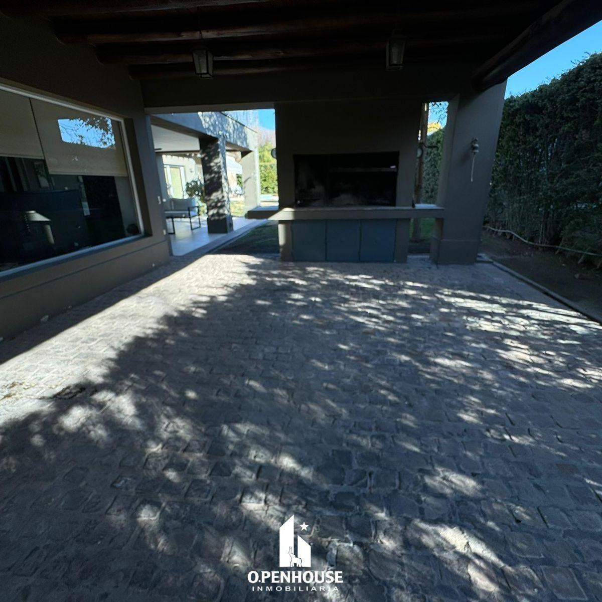Openhouse Vende Exclusiva Casa en Barrio Privado El Remanso en Chacras de Coria 5